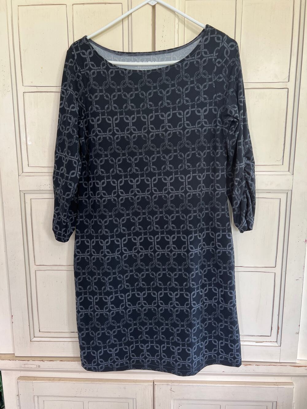 Soybu size medium black & gray dress activewear
